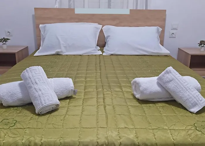 Cozy Ground Floor - Up To 5 *