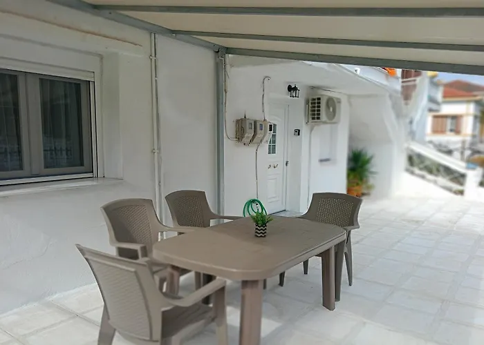 Apartmán Cozy Ground Floor - Up To 5 *