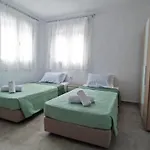 Cozy Ground Floor - Up To 5 *