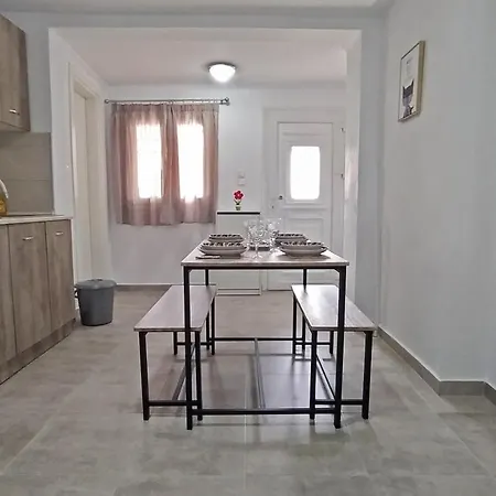 Cozy Ground Floor House * Agia Triada (Thessaloniki)