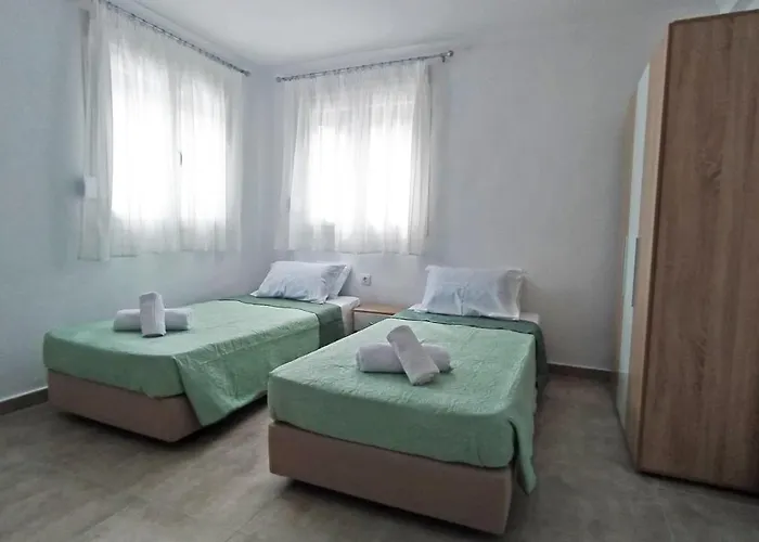 Cozy Ground Floor - Up To 5 *