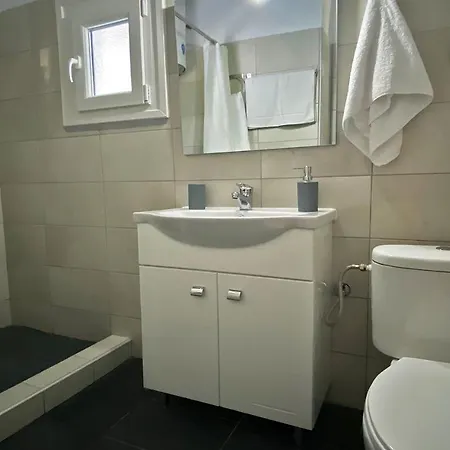 Cozy Ground Floor - Up To 5 Daire Agía Triás